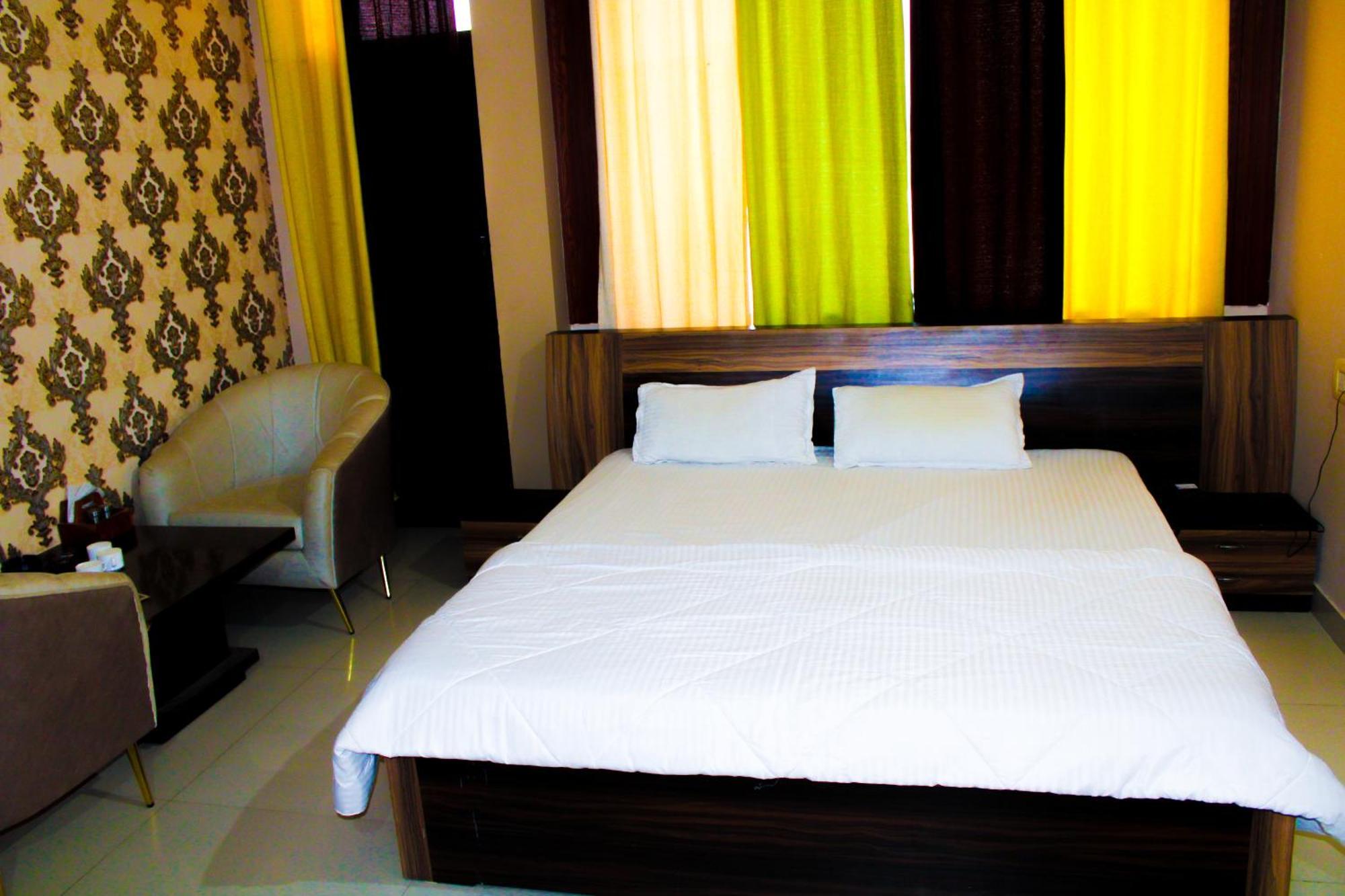 Sangam Hotel Chirawa Ngoại thất bức ảnh