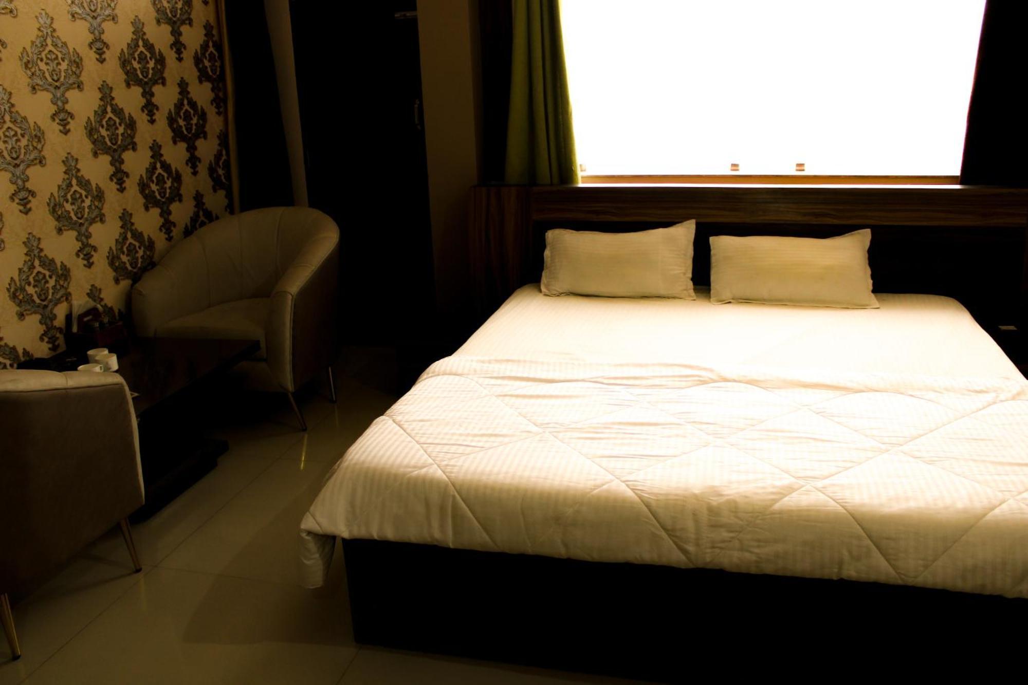 Sangam Hotel Chirawa Ngoại thất bức ảnh